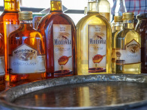 Miód... nam najlepiej smakuje w takiej formie. Targi Żywności Tradycyjnej "Festiwal Podkarpackich Smaków" w Górnie. Czerwiec 2019